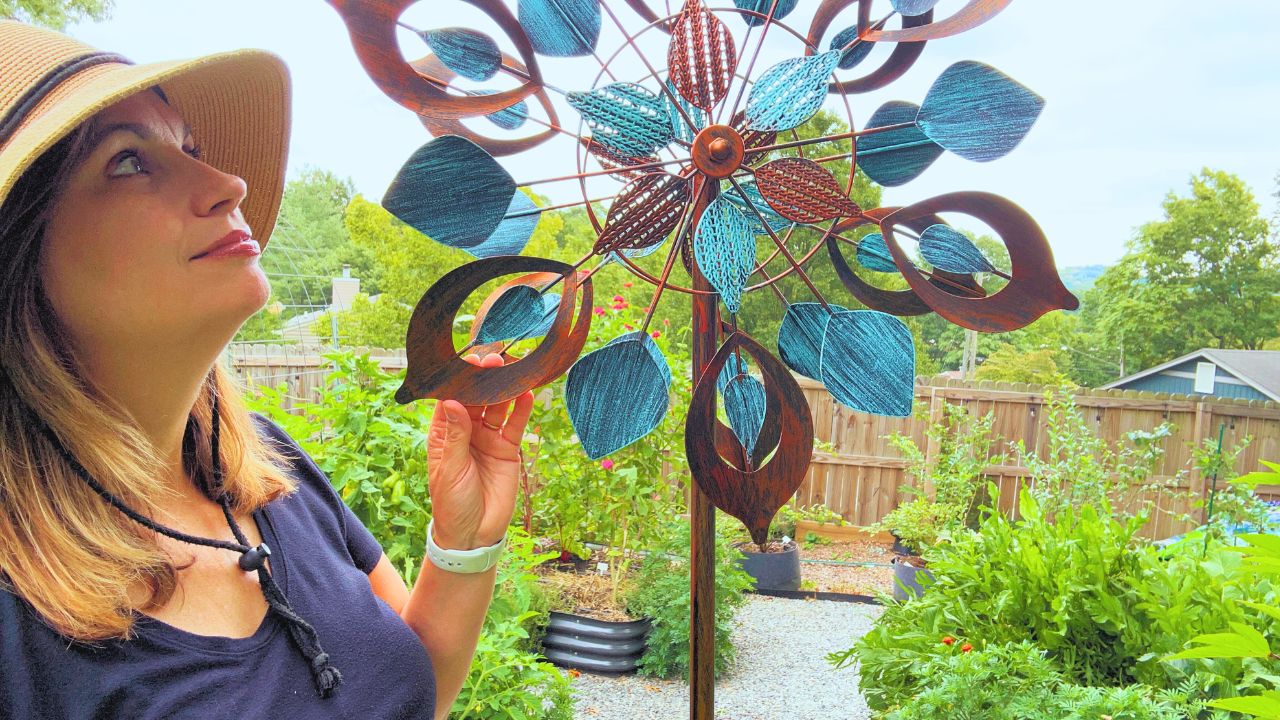 Cyan Oasis wind spinner